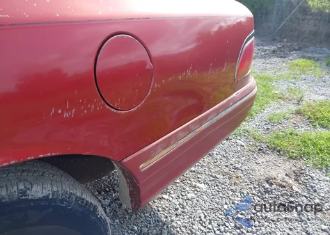 1997 Mercury Grand Marquis Gs из США, поврежденный, VIN 2MELM74W4VX723365